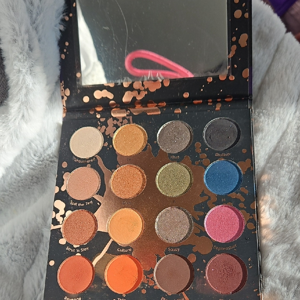 Colourpop Vibrant Eyeshadow Palette - Bold Hues